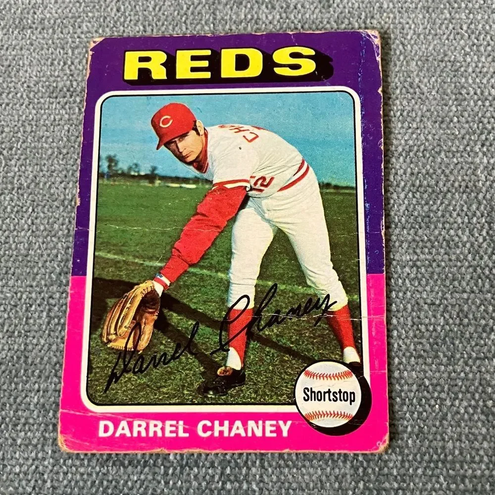 1975 Topps Cincinnati Reds Baseball Card Trading Card